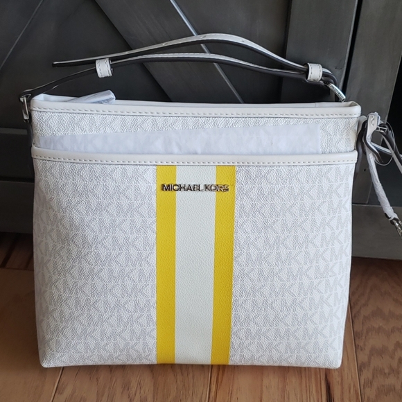 MK crossbody - Picture 1 of 4